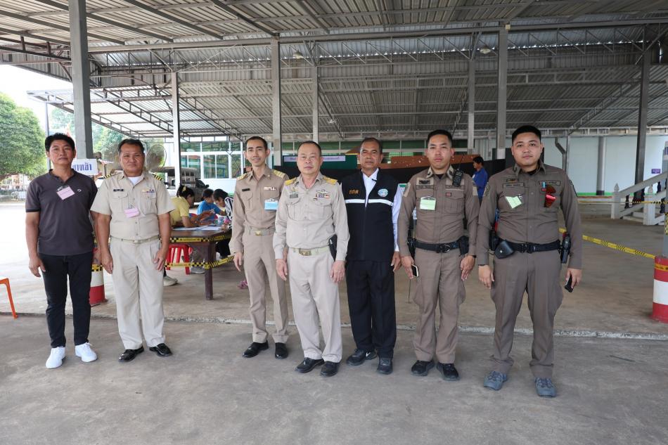 การตรวจเยี่ยมหน่วยเลือกตั้งนายกเทศมนตรีตำบลโพธิ์งาม